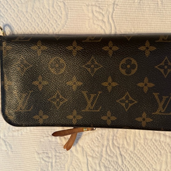 Authentic Limited Edition Louis Vuitton Zip Around Long Organizer - Picture 5 of 7
